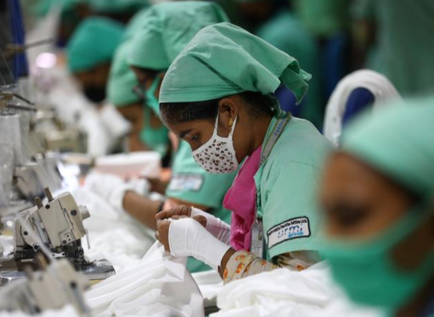 服装行业形势严峻：零售商削减订单，工厂则在为生存而战