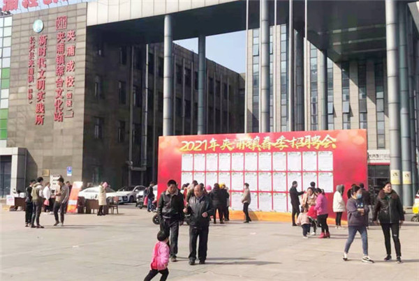 浙江长兴小散织机户被淘汰　熟练纺织工重上岗