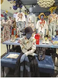 齐齐哈尔早春新品服装悄然上市　打折促销吸引消费者眼球